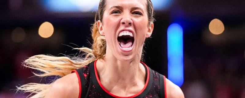 indiana-fever-guard-lexie-hull-10