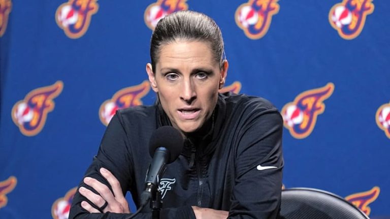 indiana-fever-head-coach-stephanie-white (1)
